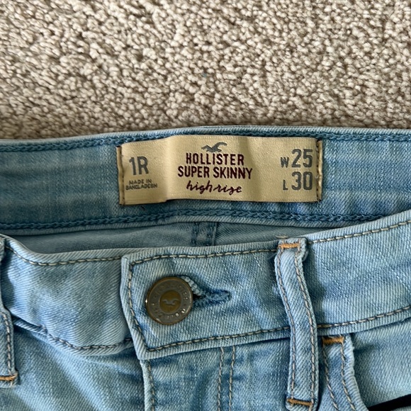 Hollister Skinny Jeans Light Wash - Picture 4 of 4